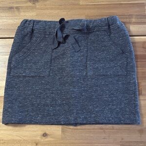 EUC Loft grey skirt